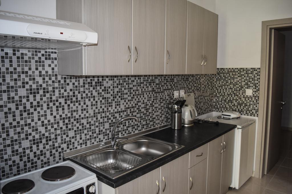 Mirsini Apartments Agios Georgios  Exteriör bild